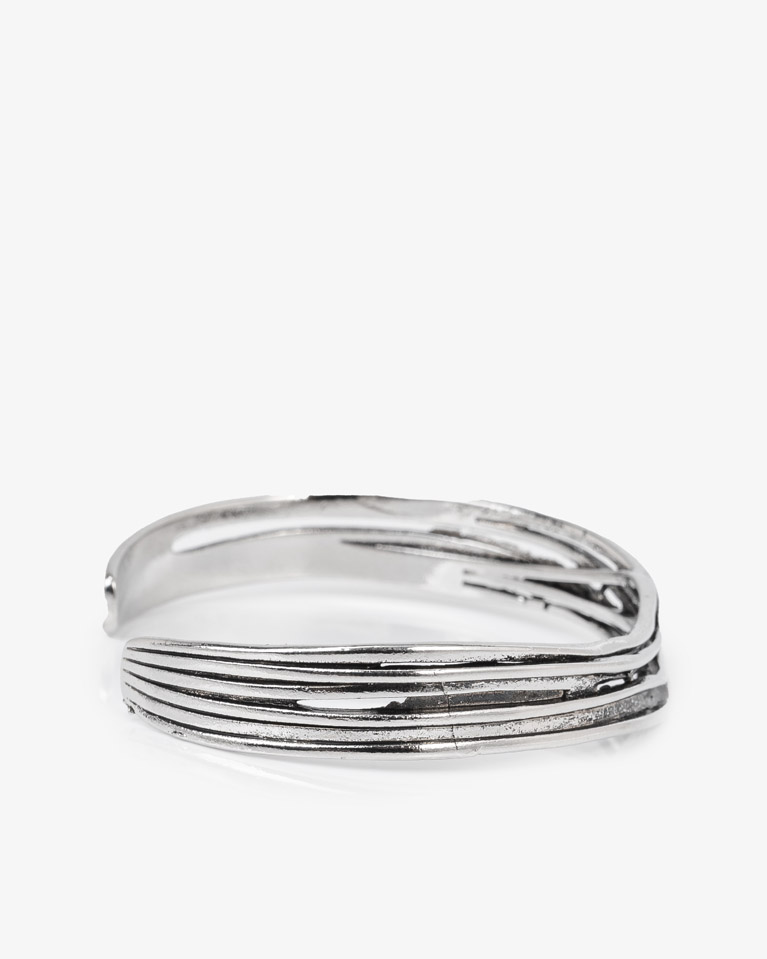 سوار معصم رجالي فضي مموج أنيق