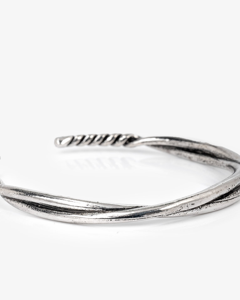 سوار معصم فضي ستانلس ستيل للرجال