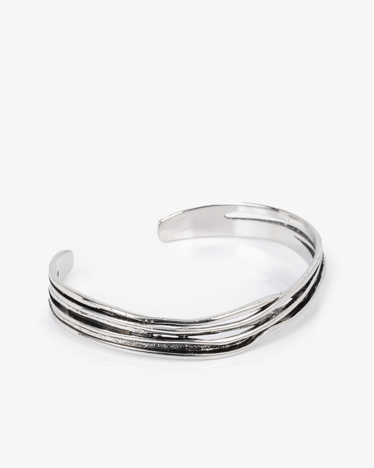 سوار معصم رجالي فضي مموج أنيق