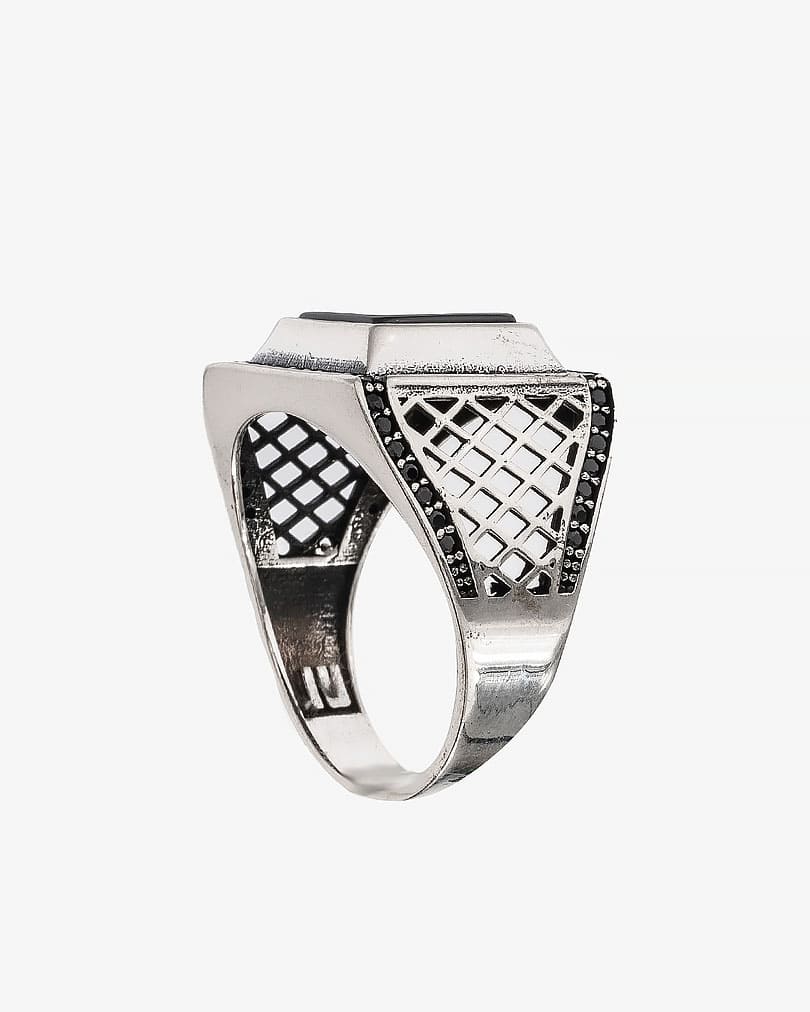 خاتم رجالي فضة عقيق أسود طبيعي مرصع بالزركون