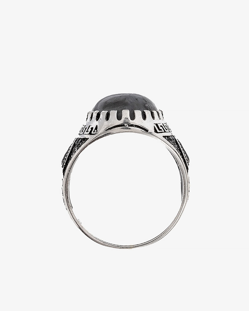 خاتم فضة عقيق رمادي بنقش روماني مزين بالزركون