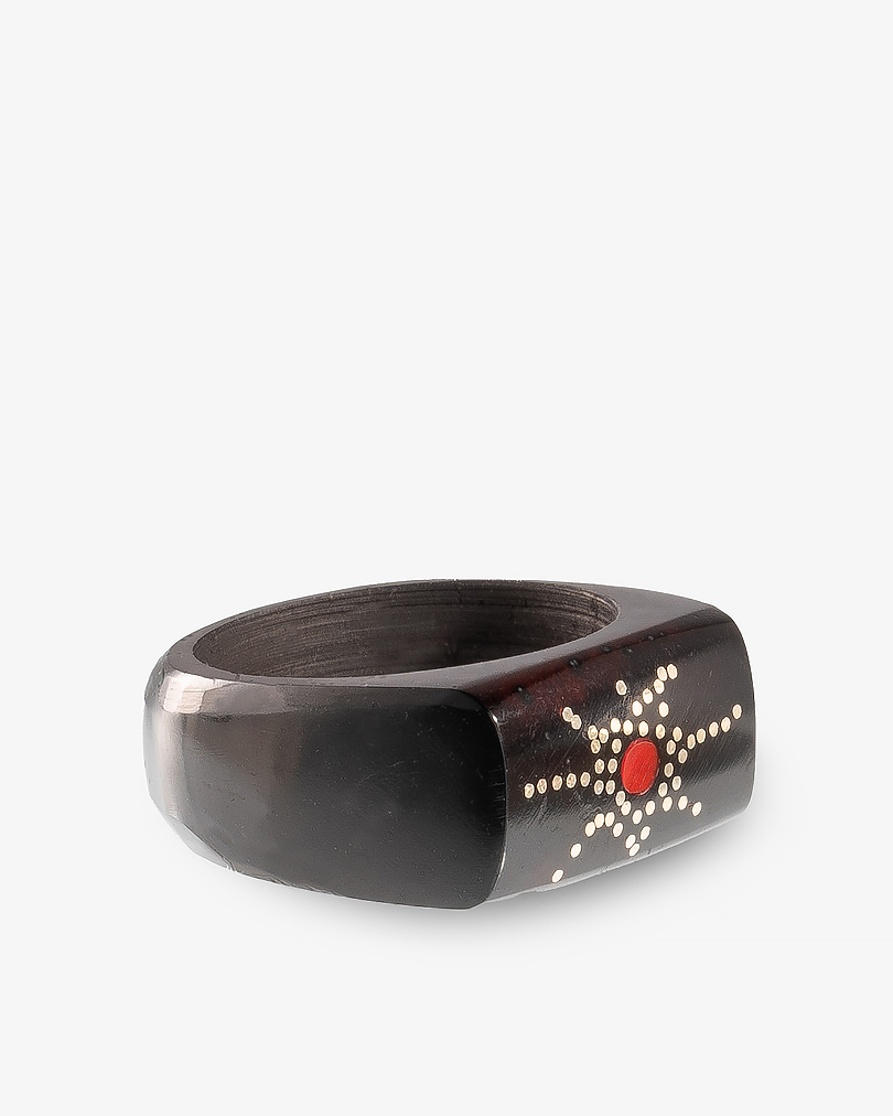 خاتم رجالي كوك طبيعي مزين بمرجان احمر أنيق