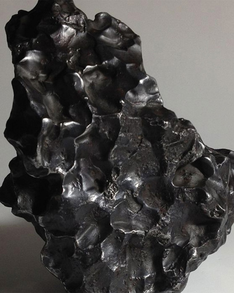 سوار معصم رجالي زجاج بركاني طبيعي فاخر