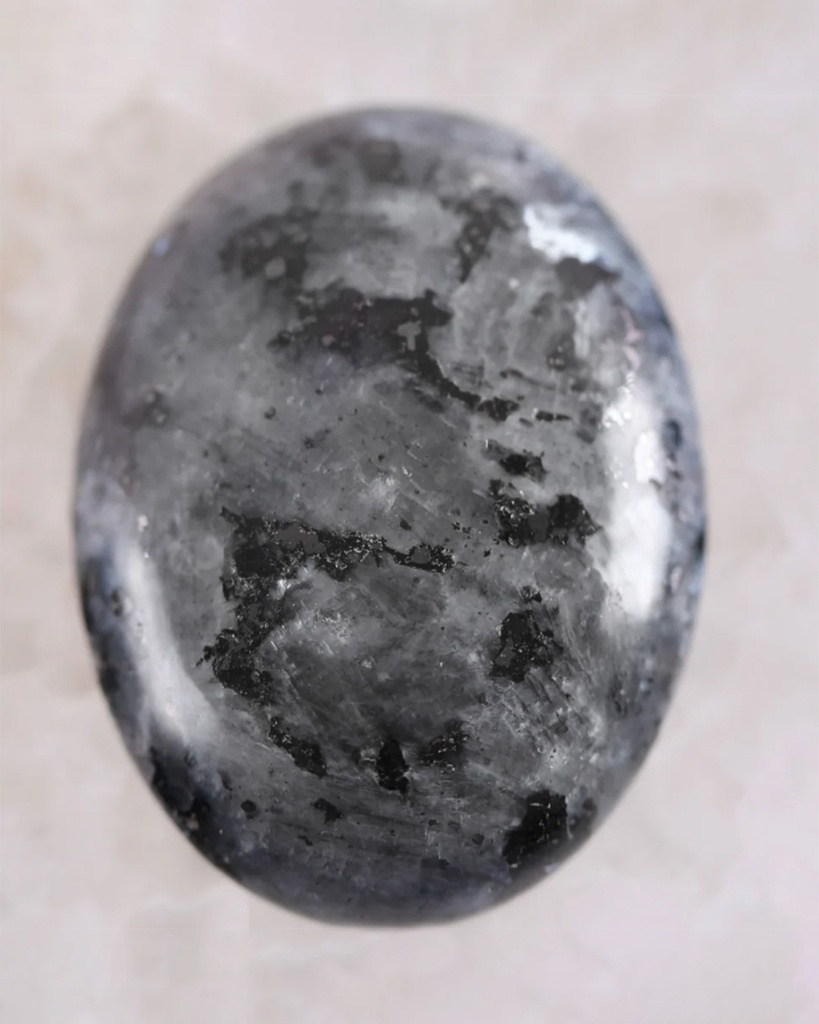 سبحة حجر تورمالين وعين النمر طبيعي