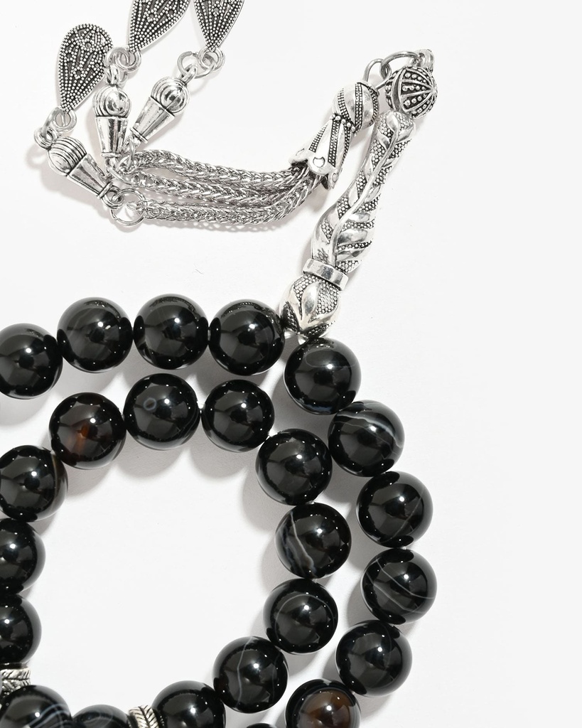 سبحة حجر عقيق أسود بعروق