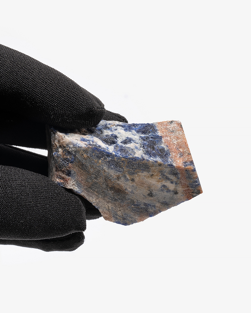 حجر سوداليت أزرق طبيعي خام أصلي