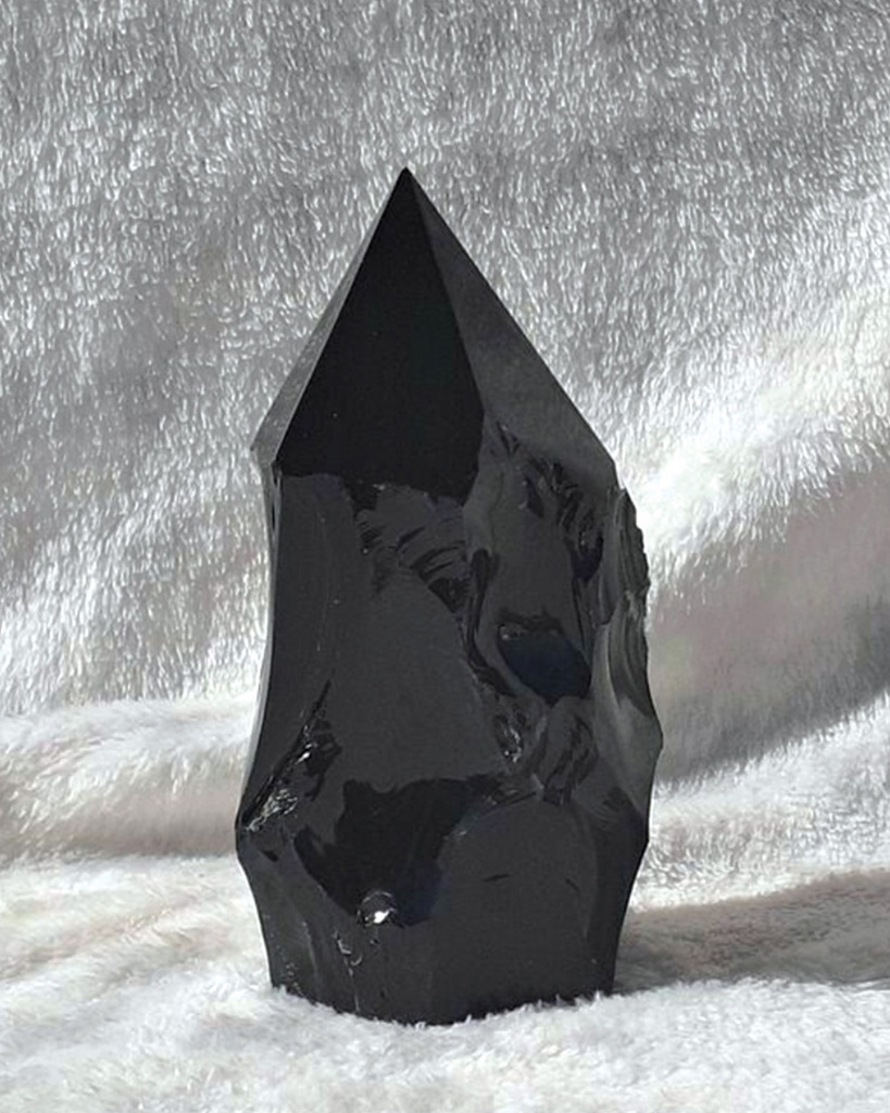 تعليقة قلادة نسائية حجر أونكس أسود طبيعي