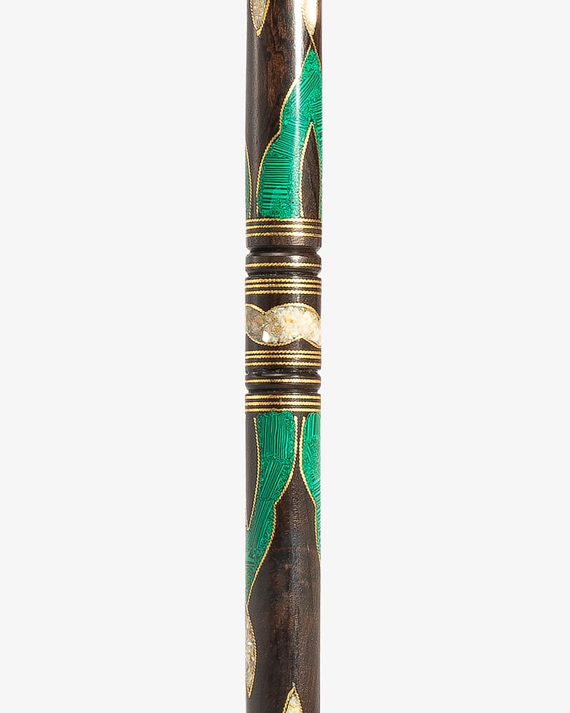 عصا عكاز ايبانوس مرصع شبيه حجر ملاكيت وصدف طبيعي