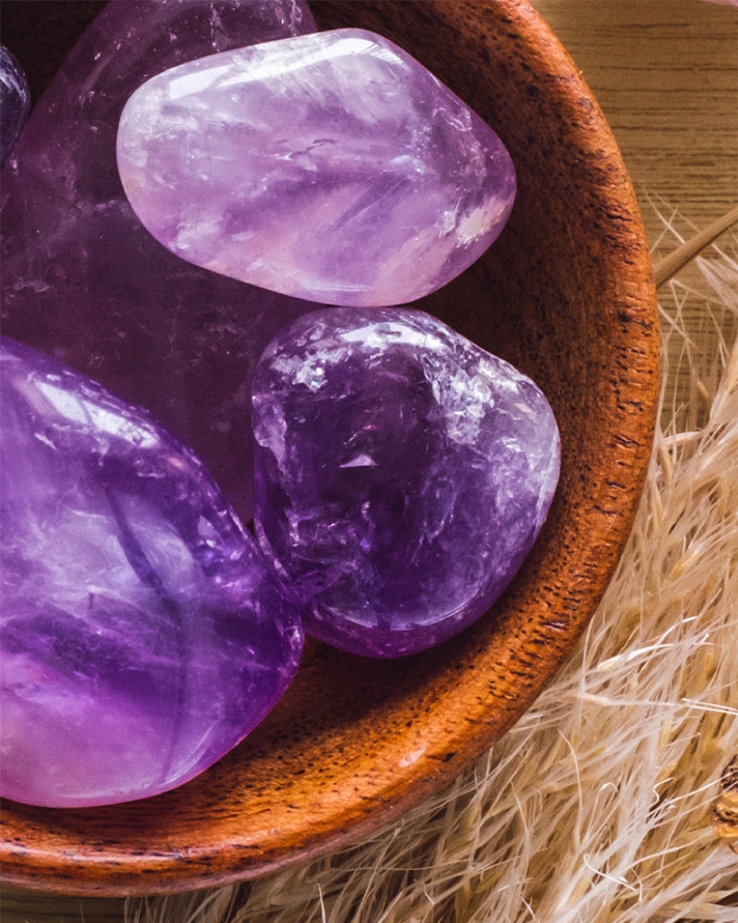 سلسلة فاخر من حجر الجمشت الطبيعي درجة اولى