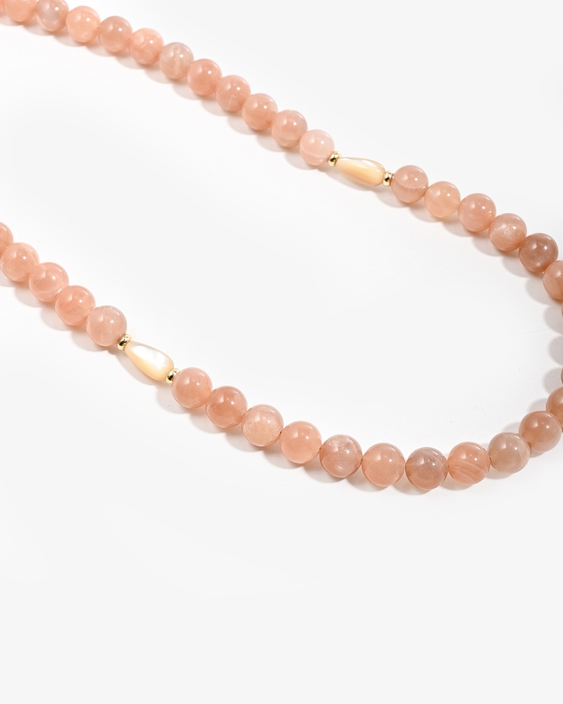 سلسلة أنيق من الحجر الرملي والصدف الطبيعي