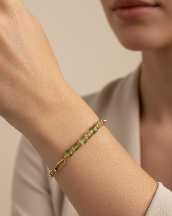 سوار حجر افنتورين يعكس جمالك