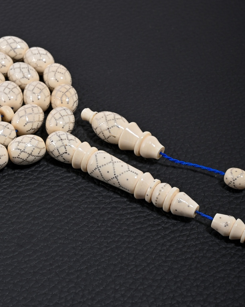 سبحة عاج ناب الفيل… حكاية فخامة وأصالة عبر الزمن