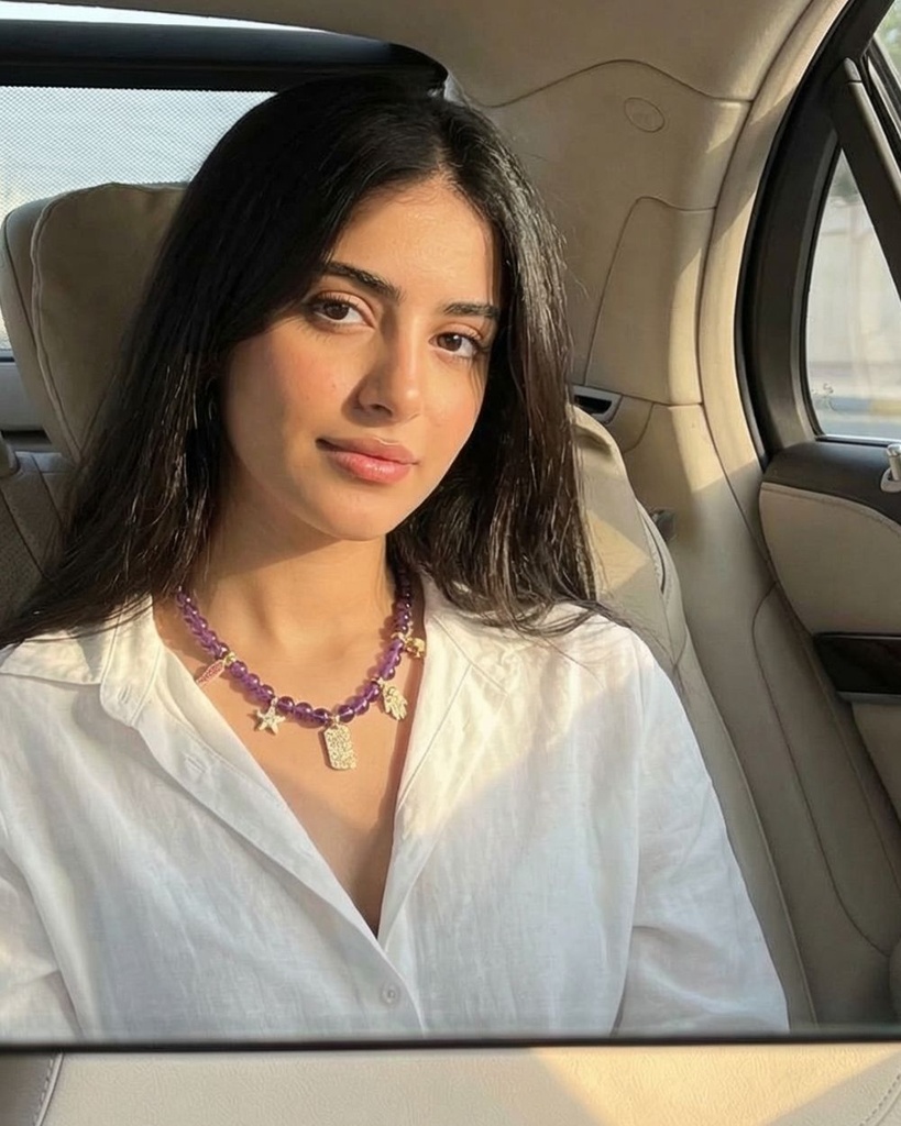 عقد نسائي أنيق بحجر الجمشيت البنفسجي