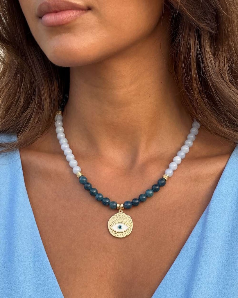 سلسلة حجر الزبرجد الفاخر