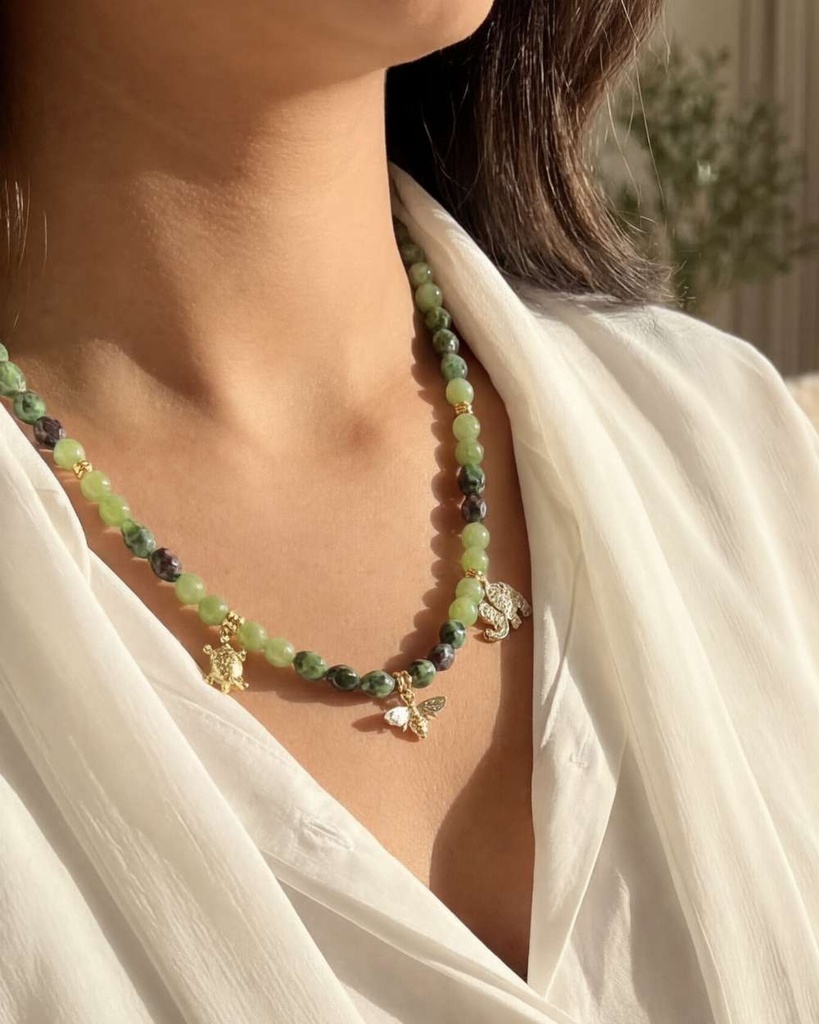 عقد نسائي فاخر بحجر الأفينتورين وروبي زوسيت