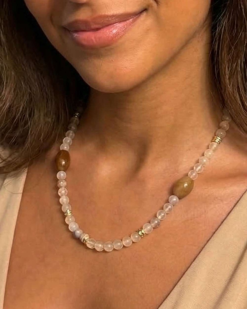 عقد حجر العقيق الطبيعي الانيق