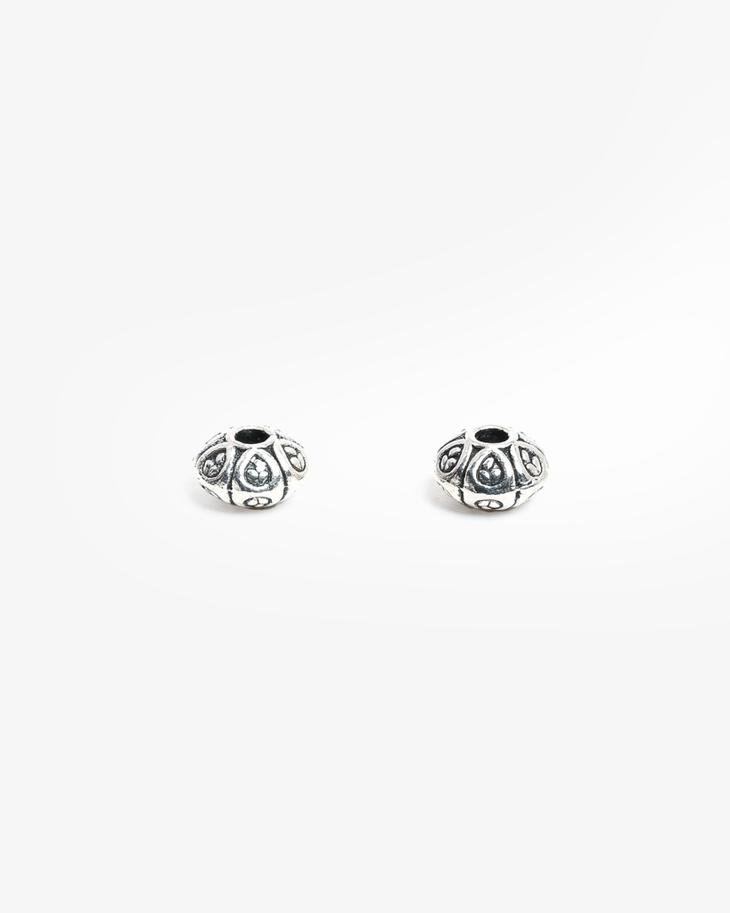 فواصل من معدن مصوغ بأناقة الملوك 