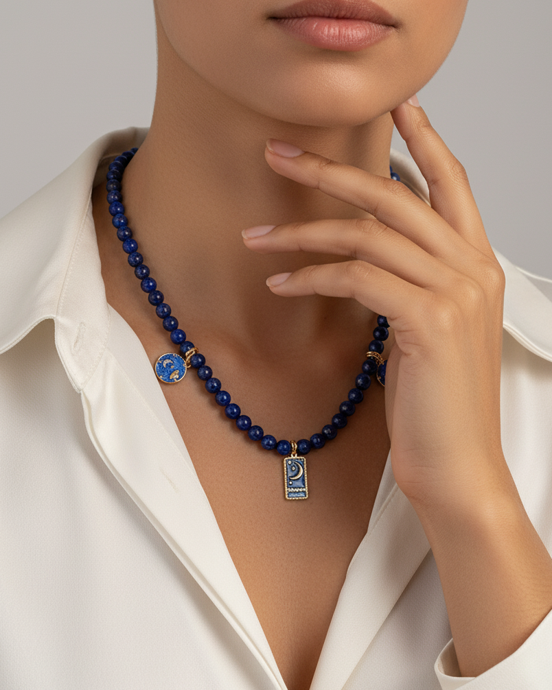 عقد مميز من حجر اللازورد الطبيعي