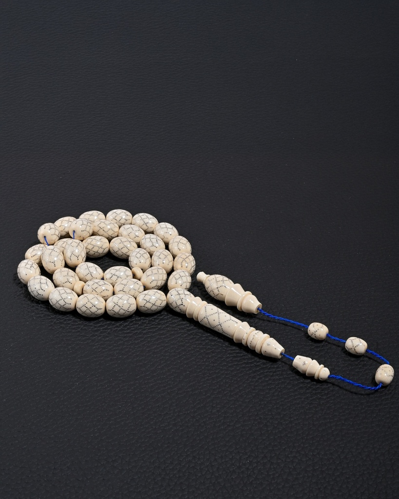 سبحة عاج ناب الفيل… حكاية فخامة وأصالة عبر الزمن